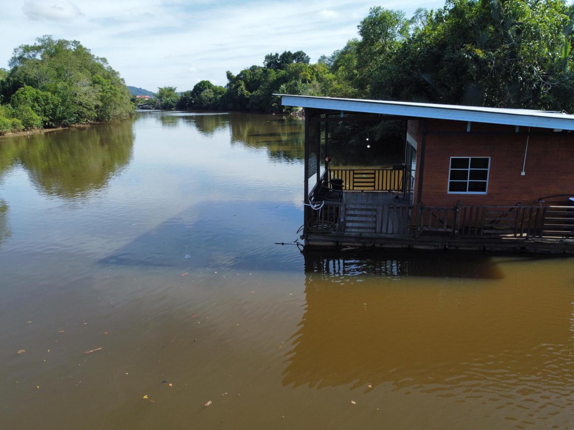 Qimmy Riverside Floating Cabin 瓜拉丁加奴 外观 照片